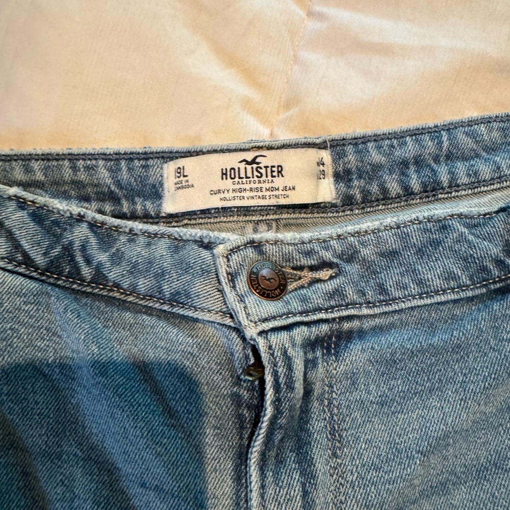 Size 19 women’s hollister jeans